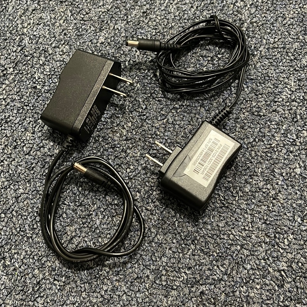 2 chargers 🎄🎄